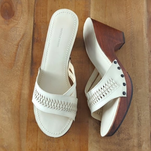 FINAL SALE 🆕🌿NICOLE FARHI SANDALS🌿 - Picture 3 of 10